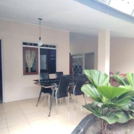 Sadana Villahouse Ngadinegaran Yogyakarta Esterno foto