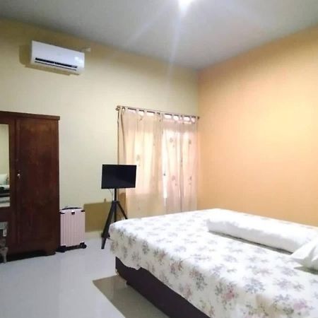 Sadana Villahouse Ngadinegaran Yogyakarta Esterno foto