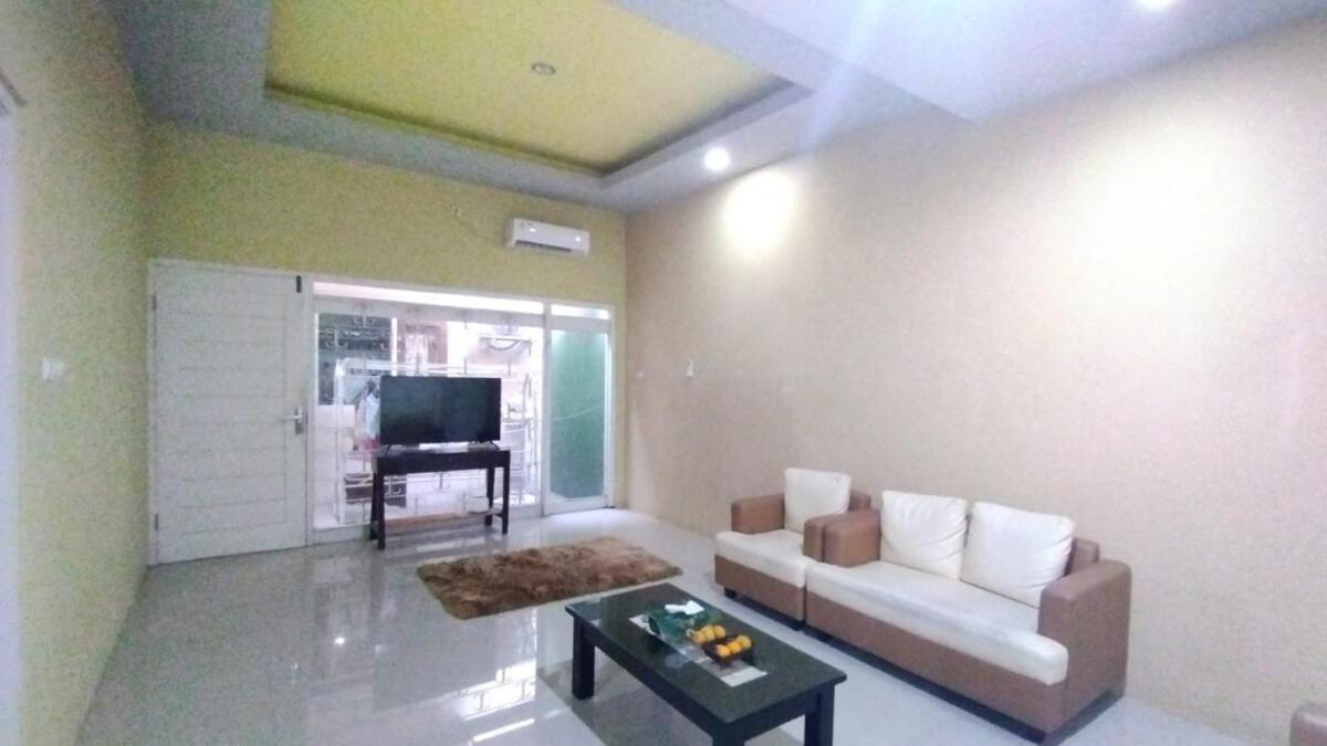 Sadana Villahouse Ngadinegaran Yogyakarta Esterno foto